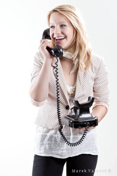 creative business portrat bratislava - girl with telephone