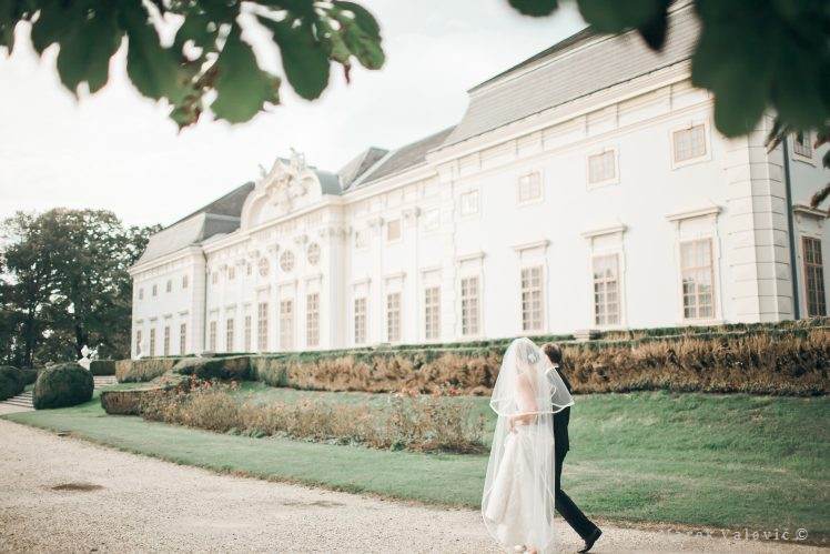 Hochzeit Oesterreich | schloss Halbturn hochzeit natürliche Hochzeitsfotografie