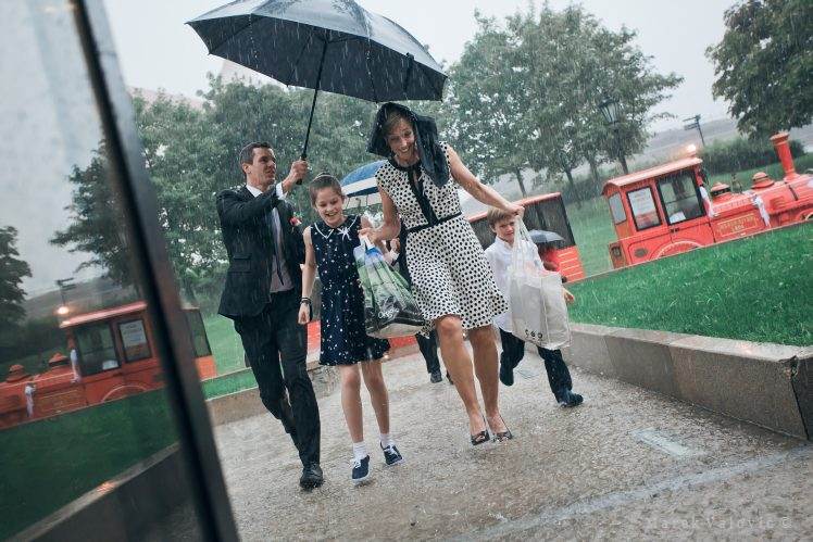 rainy wedding in Bratislava
