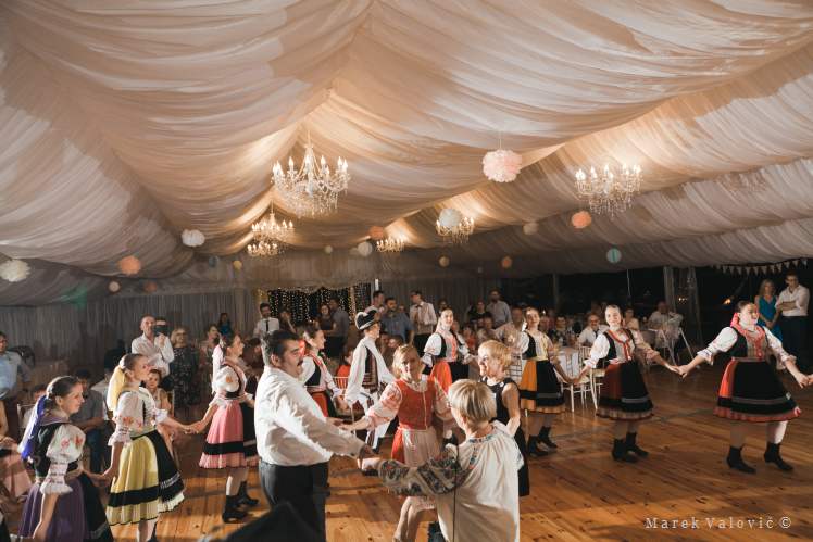svadobná tradície - redový tanec na Domaši