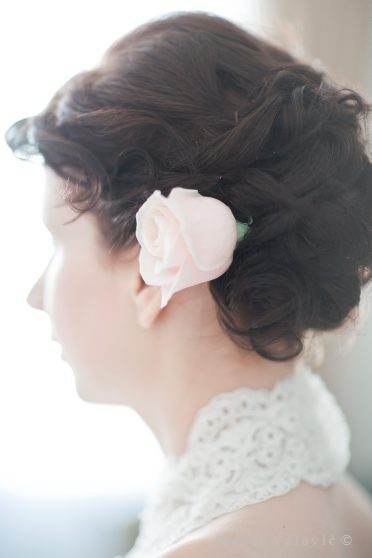 rose in the hair bride